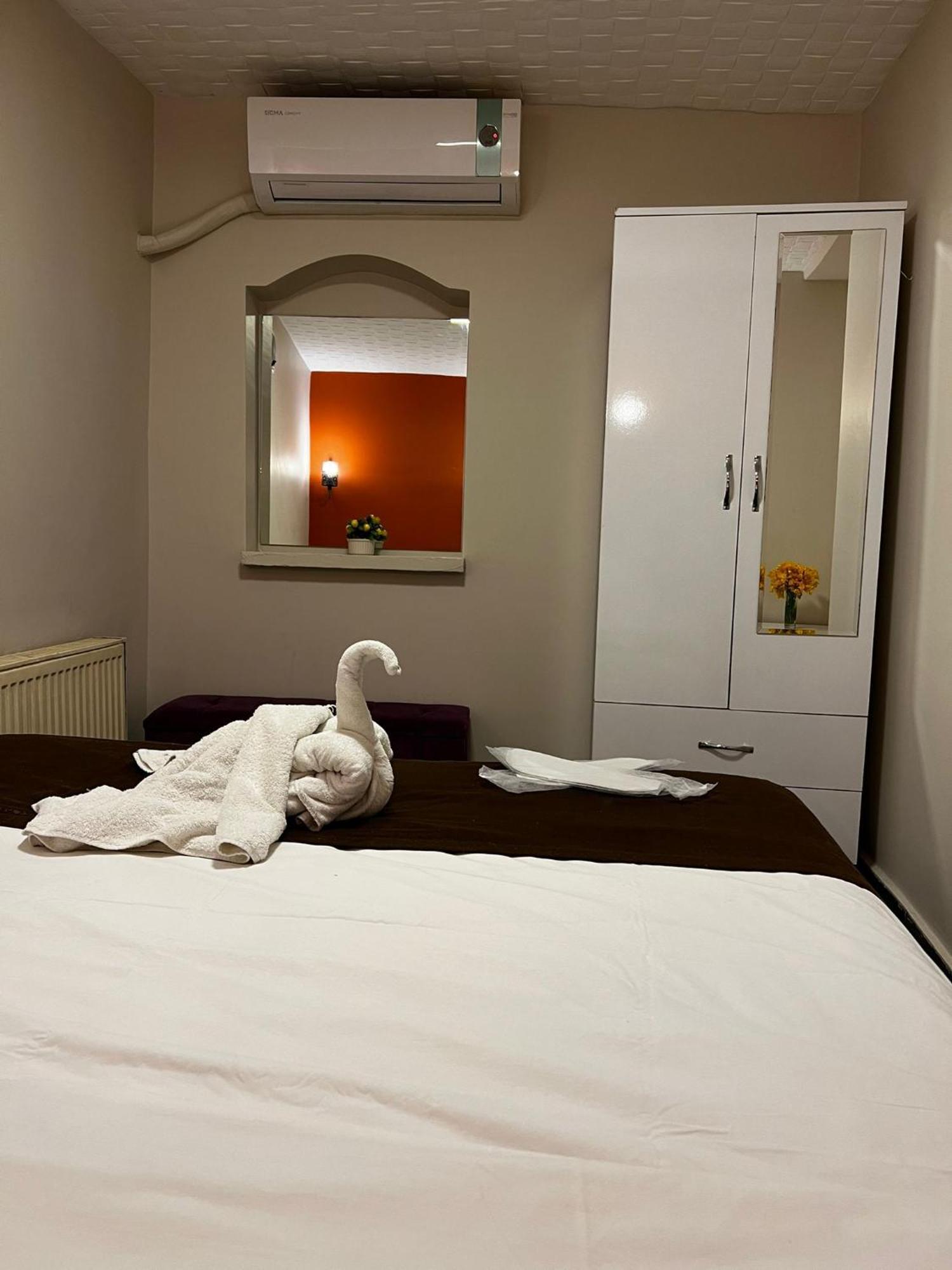 Taksim Bricktown Suite Istambul Extérieur photo